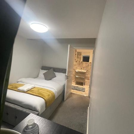 Beautiful En-Suite Bedroom Ipswich Luaran gambar