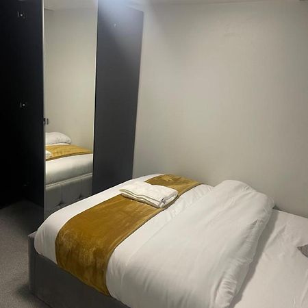 Beautiful En-Suite Bedroom Ipswich Luaran gambar
