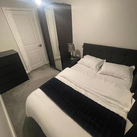 Beautiful En-Suite Bedroom Ipswich Luaran gambar