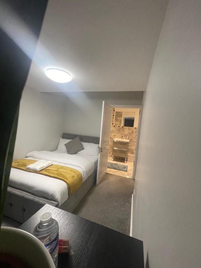 Beautiful En-Suite Bedroom Ipswich Luaran gambar