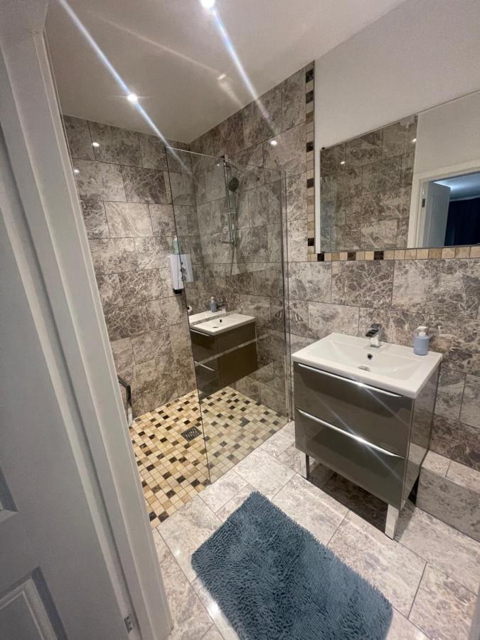 Beautiful En-Suite Bedroom Ipswich Luaran gambar